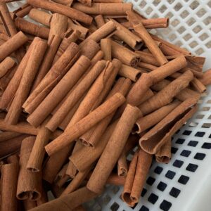 RoyalHarvest Cassia Cinnamon Whole Sticks